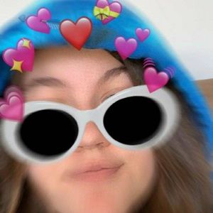 Meet your Posher, Ava